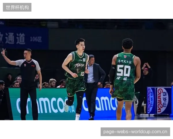 传统豪门广东队本赛季表现失意，罕见地在所有常规赛奖项评选中颗粒无收。